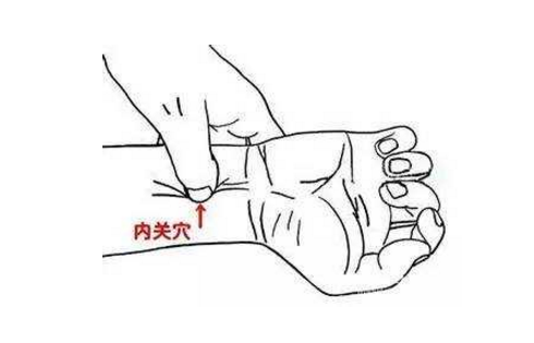 日常止嗝的5個(gè)小技巧